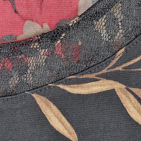 Catherines Tunic Top Womens Plus 2XWP Black Red LS Sleeve Floral Pullover New - Picture 10 of 14